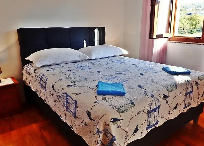 Apartman With Parking Space Rovanjska, Paklenica - 25431